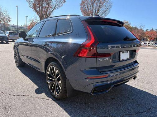 2026 Volvo XC60 B5 Ultra