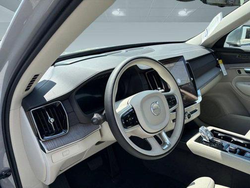 2026 Volvo XC90 B6 Ultra 7-Seater