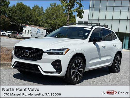 2023 Volvo XC60 B5 Plus Dark Theme