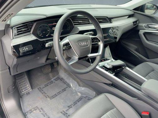 2023 Audi e-tron Premium Plus quattro