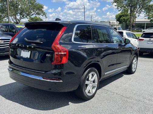 2024 Volvo XC90 B5 Core Bright Theme