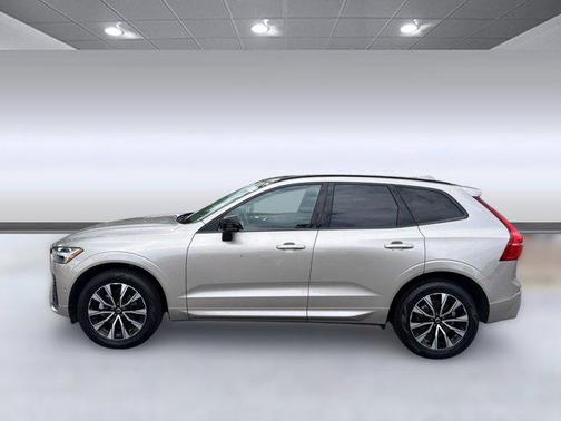 2025 Volvo XC60 Plus