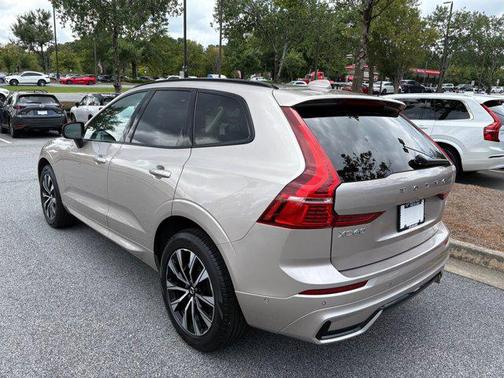 2025 Volvo XC60 Plus