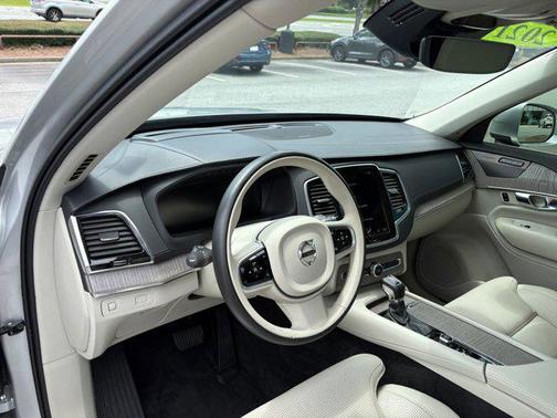 2021 Volvo XC90 T6 Inscription