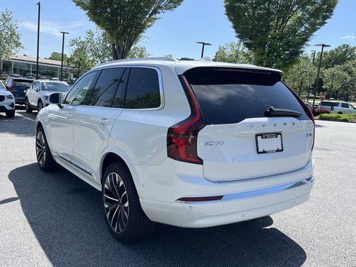 2025 Volvo XC90 B5 Plus 6-Seater