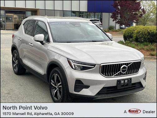 2024 Volvo XC40 B5 Core Bright Theme