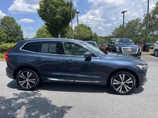 2023 Volvo XC60 B5 Plus Bright Theme
