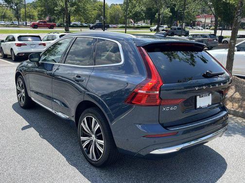 2023 Volvo XC60 B5 Plus Bright Theme