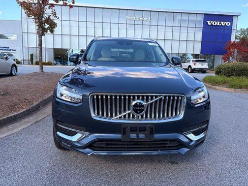 2022 Volvo XC90 T6 Inscription
