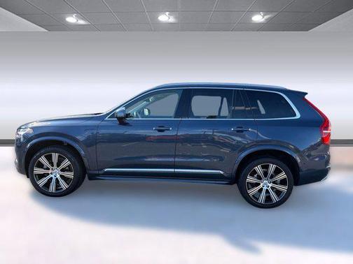 2022 Volvo XC90 T6 Inscription