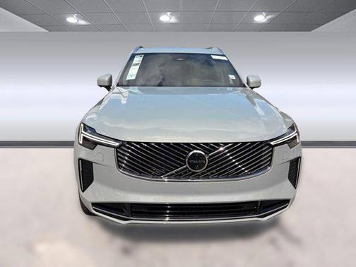 2026 Volvo XC90 B6 Plus 6-Seater