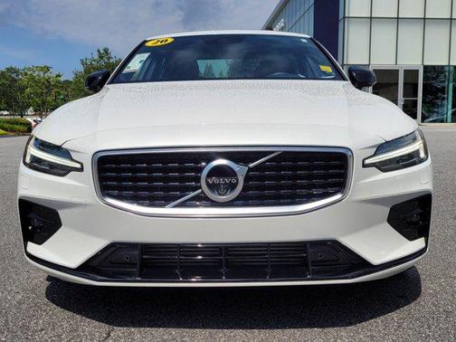 2020 Volvo S60 T5 R-Design