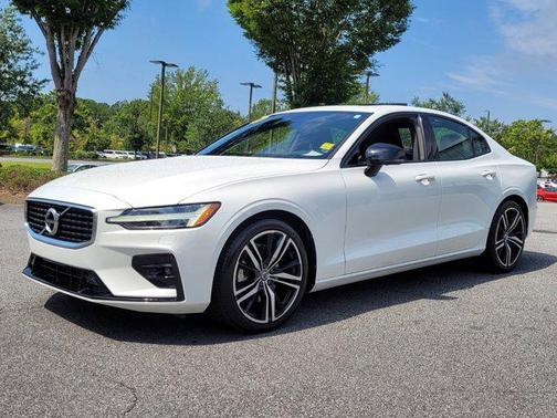 2020 Volvo S60 T5 R-Design