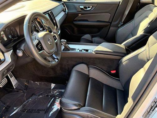 2020 Volvo S60 T5 R-Design