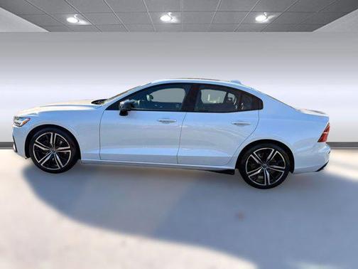 2020 Volvo S60 T5 R-Design