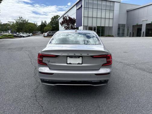 2024 Volvo S60 B5 Core Dark Theme