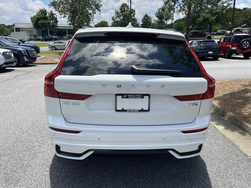2025 Volvo XC60 Plug-In Hybrid T8 Ultra