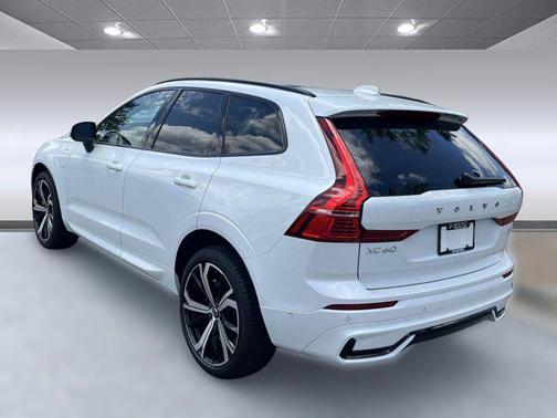 2025 Volvo XC60 Plug-In Hybrid T8 Ultra