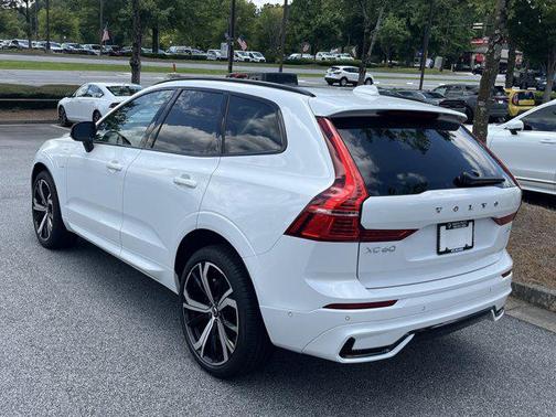 2025 Volvo XC60 Plug-In Hybrid T8 Ultra