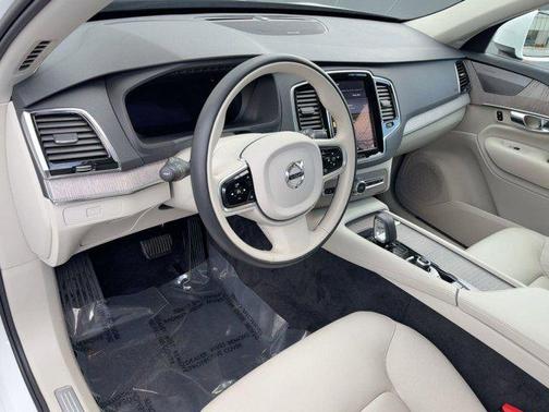 2023 Volvo XC90 B6 Plus 7-Seater