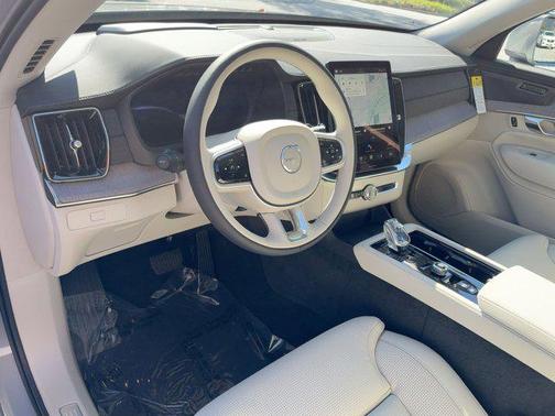 2026 Volvo XC90 B6 Ultra 7-Seater