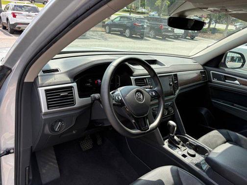 2019 Volkswagen Atlas 3.6L SEL Premium