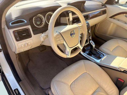 2013 Volvo XC70 3.2 Platinum