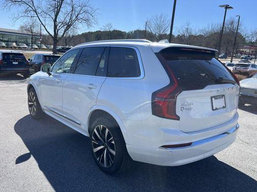 2025 Volvo XC90 B6 Core
