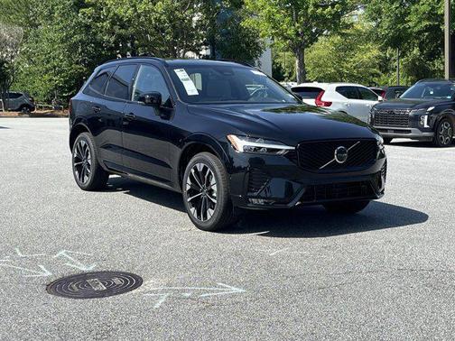 2026 Volvo XC60 B5 Plus