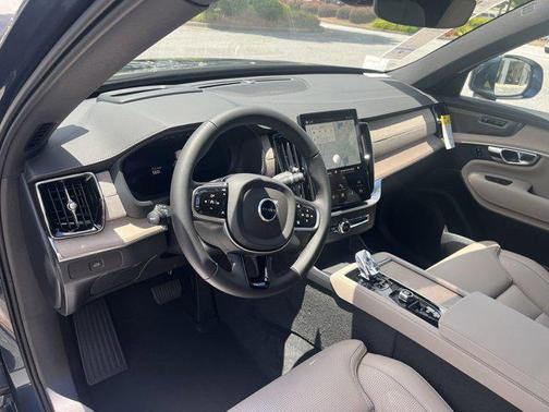 2026 Volvo XC90 Ultra B5 AWD Gas