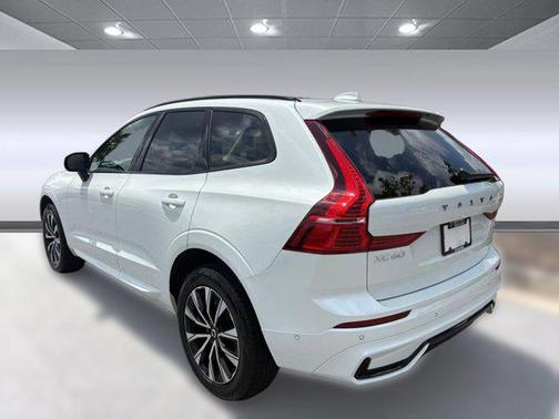 2025 Volvo XC60 Plus