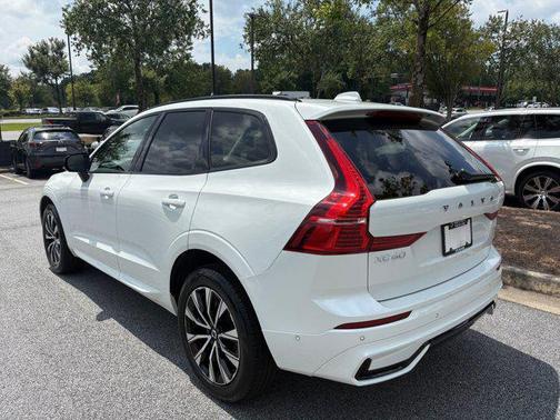 2025 Volvo XC60 Plus