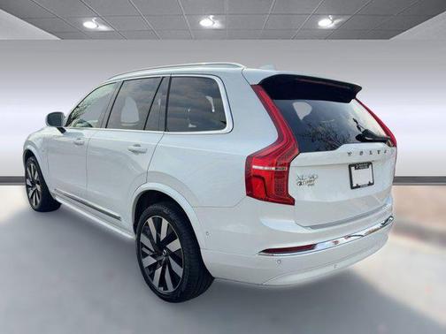 2024 Volvo XC90 Recharge Plug-In Hybrid T8 Ultimate 6-Seater