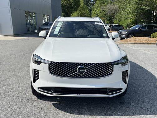 2025 Volvo XC90 B6 Plus 7-Seater