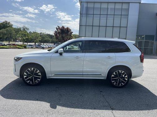 2025 Volvo XC90 B6 Plus 7-Seater