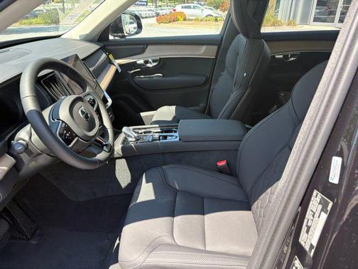 2026 Volvo XC90 B6 Plus 6-Seater