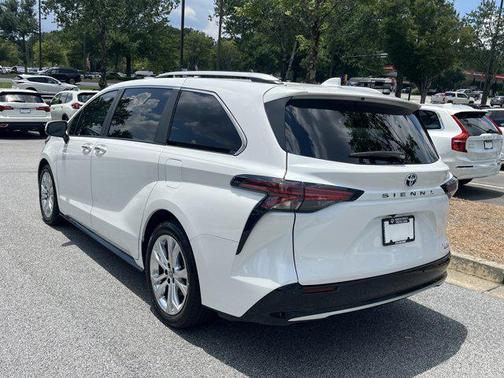 2023 Toyota Sienna Platinum 7 Passenger