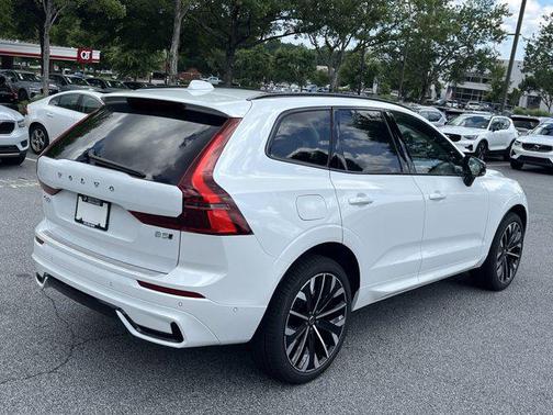 2026 Volvo XC60 B5 Ultra