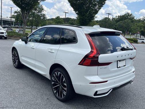 2026 Volvo XC60 B5 Ultra