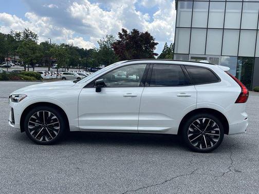 2026 Volvo XC60 B5 Ultra