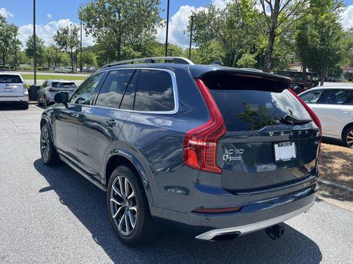 2019 Volvo XC90 T6 Momentum