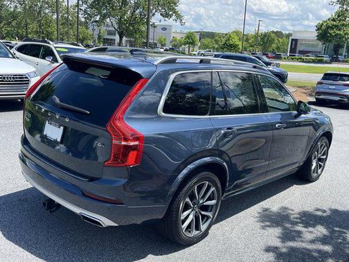 2019 Volvo XC90 T6 Momentum