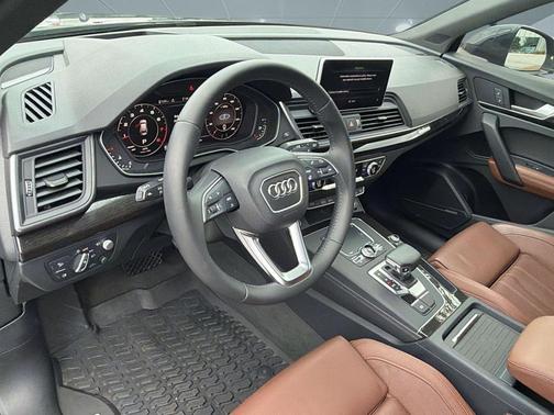 Moonlight Blue Metallic 2019 Audi Q5 45 Premium