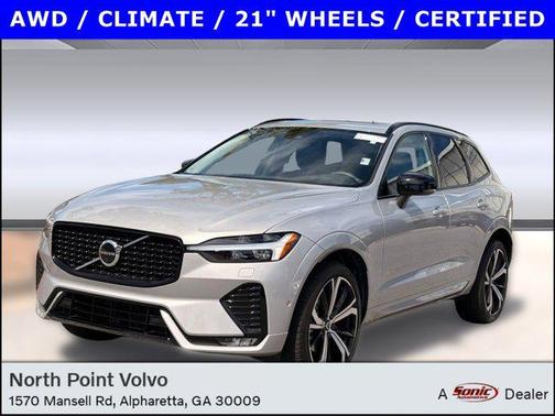 2023 Volvo XC60 B5 Ultimate Dark Theme