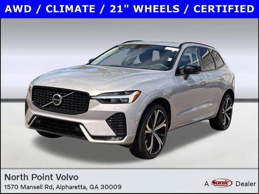 2023 Volvo XC60 B5 Ultimate Dark Theme