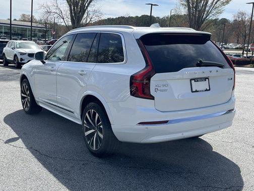 2025 Volvo XC90 B6 Core