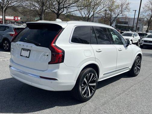 2025 Volvo XC90 B6 Core