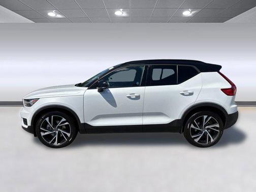 2019 Volvo XC40 T4 R-Design