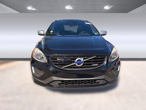 2015 Volvo XC60 T6 R-Design Platinum