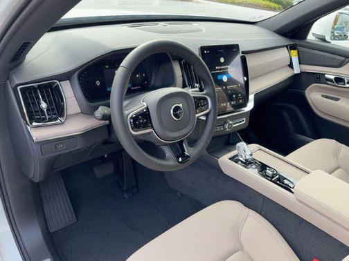 2026 Volvo XC90 B6 Plus 7-Seater